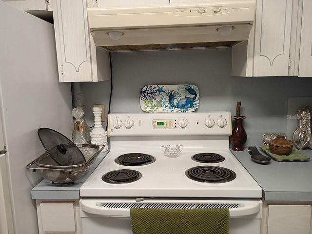 348 LEWIS BOULEVARD SE, St Petersburg, FL 33705