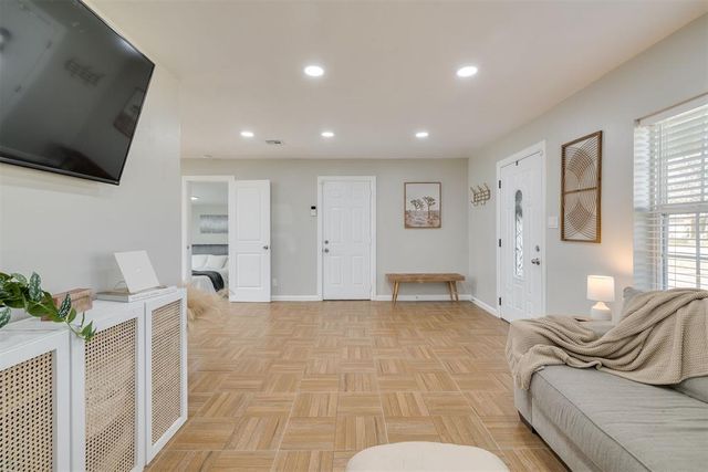 3216 NW 45th Street, Oklahoma City, OK 73112