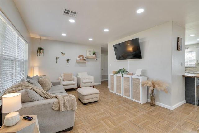 3216 NW 45th Street, Oklahoma City, OK 73112