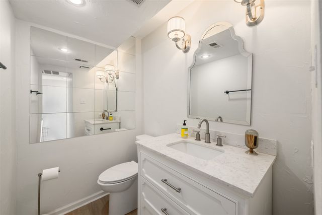 10215 Regal Oaks Drive A, Dallas, TX 75230