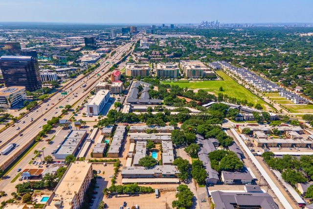 10215 Regal Oaks Drive A, Dallas, TX 75230