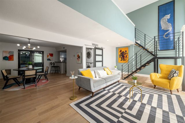 10215 Regal Oaks Drive A, Dallas, TX 75230