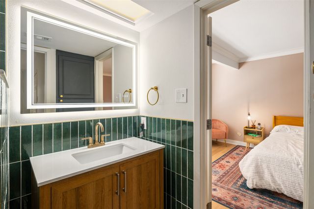 10215 Regal Oaks Drive A, Dallas, TX 75230