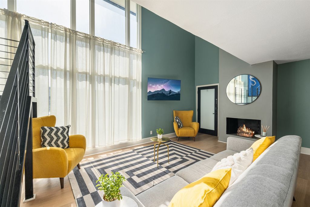 10215 Regal Oaks Drive A, Dallas, TX 75230