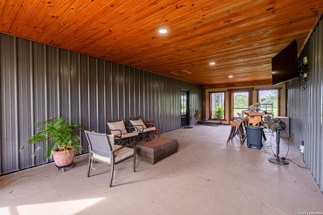 3350 FM 1104, Kingsbury, TX 78638