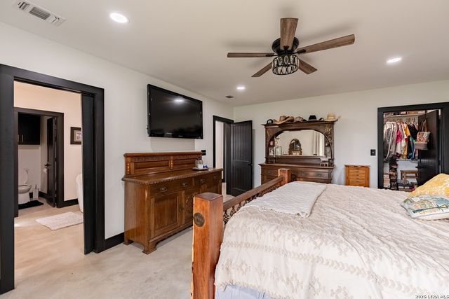 3350 FM 1104, Kingsbury, TX 78638