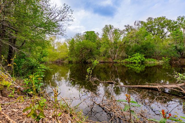 3350 FM 1104, Kingsbury, TX 78638