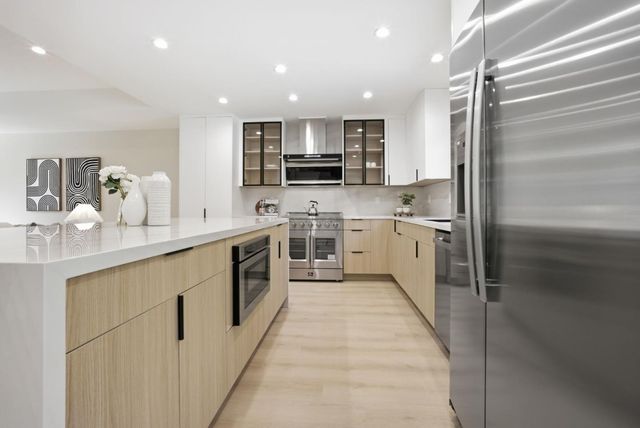 3659 Glenwood Avenue, Redwood City, CA 94062