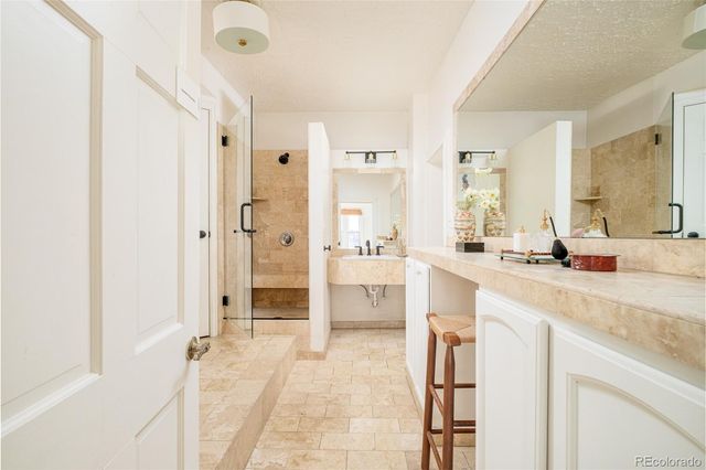 2719 W 32nd Avenue, Denver, CO 80211