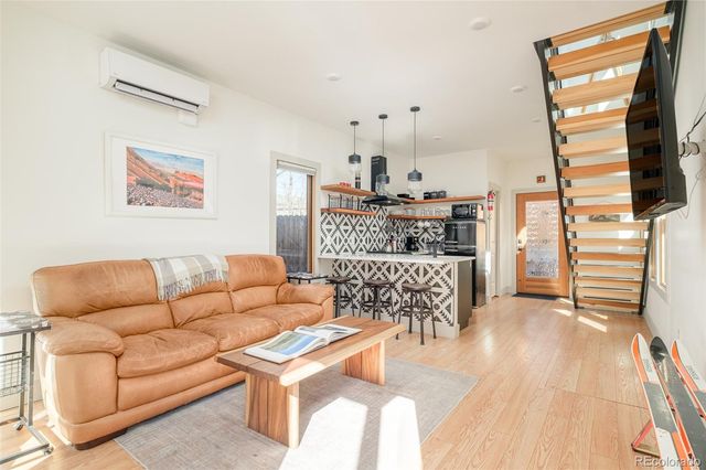 2719 W 32nd Avenue, Denver, CO 80211