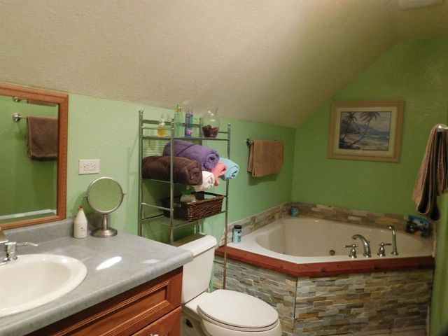 1614 N Sugar Island Road, Oconomowoc, WI 53066