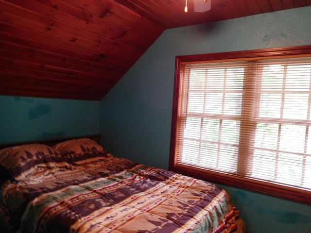 1614 N Sugar Island Road, Oconomowoc, WI 53066