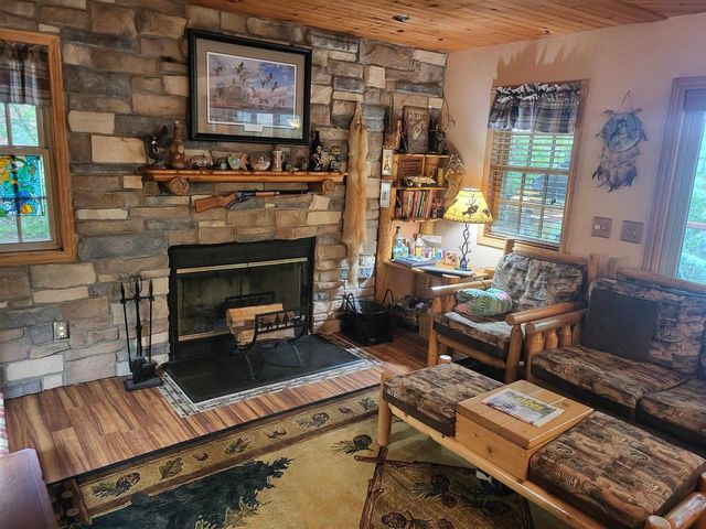 1614 N Sugar Island Road, Oconomowoc, WI 53066