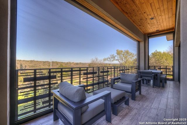 1728 CHARDONNAY, New Braunfels, TX 78132