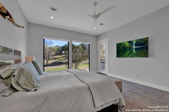 1728 CHARDONNAY, New Braunfels, TX 78132