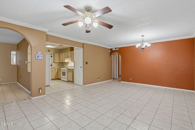 113 Green Desert Circle, El Paso, TX 79928