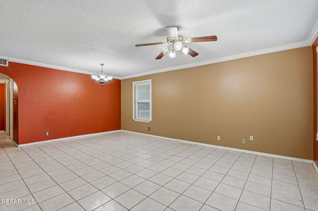 113 Green Desert Circle, El Paso, TX 79928