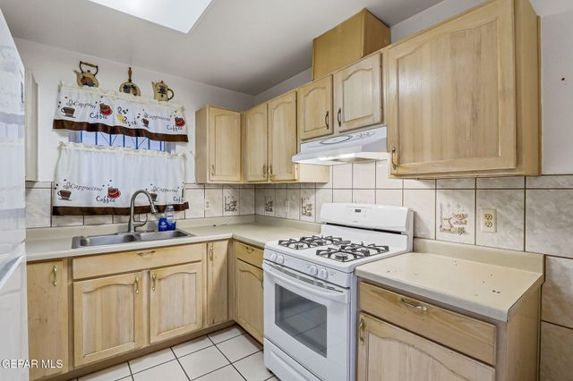 113 Green Desert Circle, El Paso, TX 79928