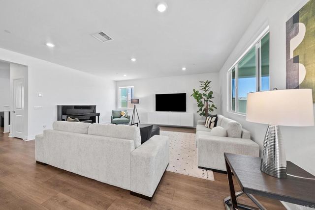 33024 Goldie Court, Winchester, CA 92596