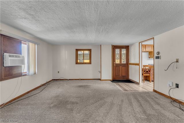 15064 W River Road, Columbia Station, OH 44028