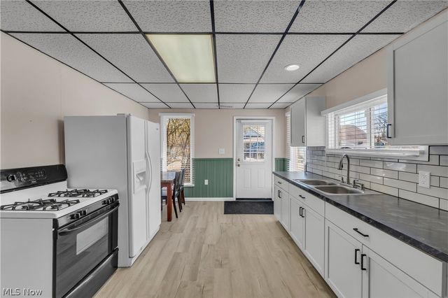 15064 W River Road, Columbia Station, OH 44028
