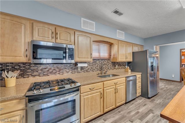 15064 W River Road, Columbia Station, OH 44028