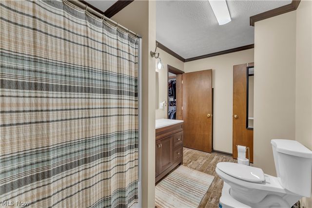 15064 W River Road, Columbia Station, OH 44028