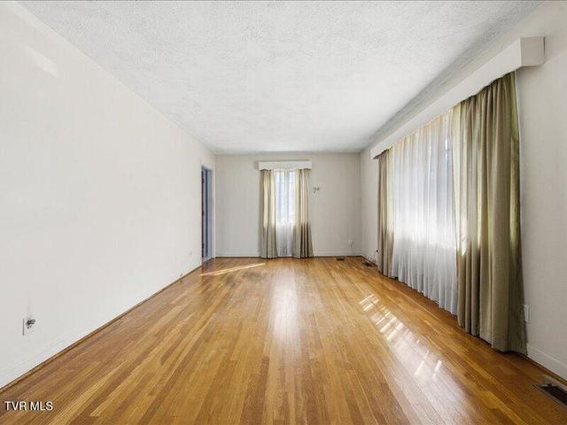 313 Belmont Drive, Bristol, TN 37620