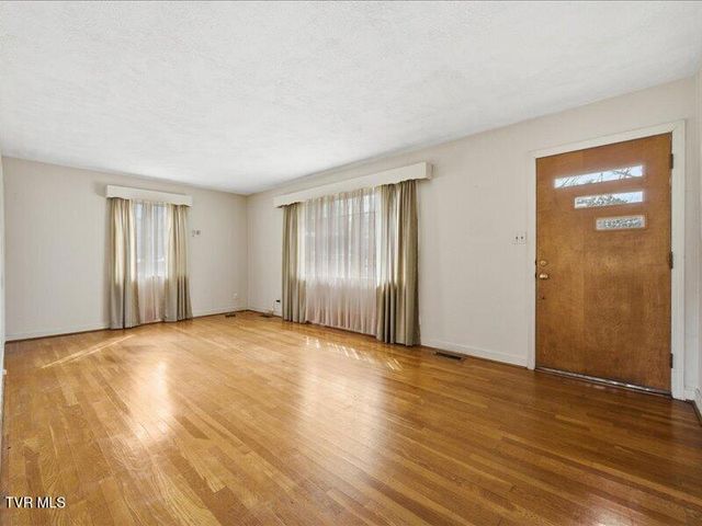 313 Belmont Drive, Bristol, TN 37620