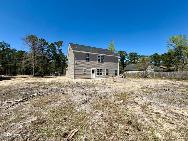 503 Nc Hwy 172, Hubert, NC 28539