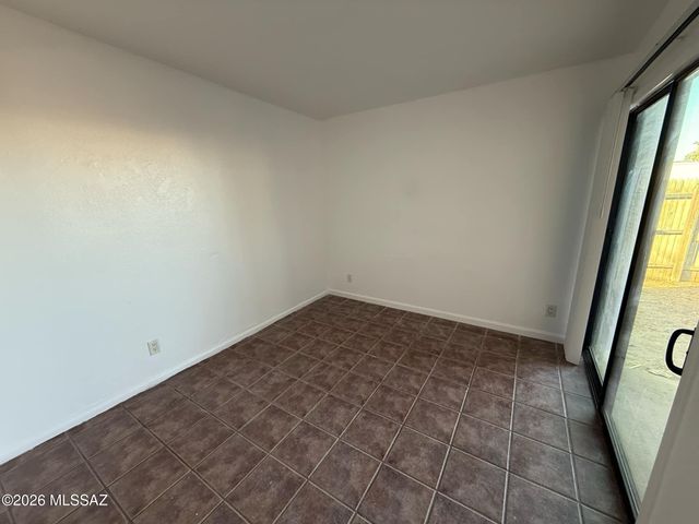 2419 N Geronimo Ave Apt C, Tucson, AZ 85705