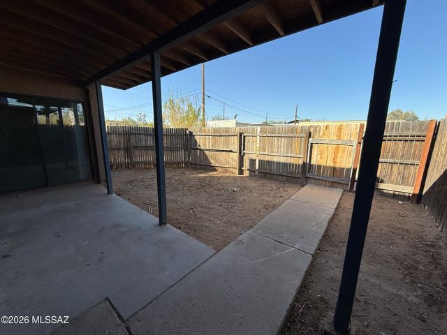 2419 N Geronimo Ave Apt C, Tucson, AZ 85705