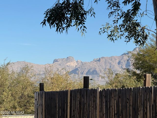 2419 N Geronimo Ave Apt C, Tucson, AZ 85705