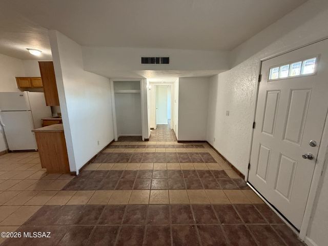 2419 N Geronimo Ave Apt C, Tucson, AZ 85705