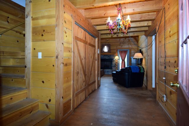 1060 Martha Ln, Gallatin, TN 37066