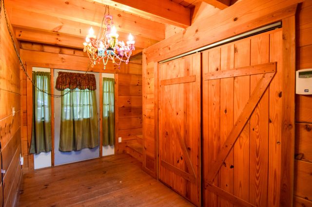 1060 Martha Ln, Gallatin, TN 37066