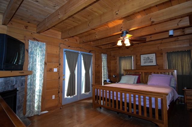 1060 Martha Ln, Gallatin, TN 37066