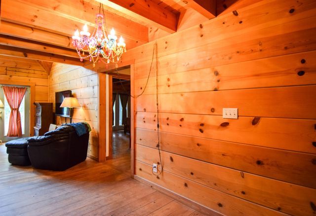 1060 Martha Ln, Gallatin, TN 37066