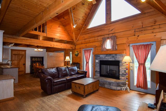 1060 Martha Ln, Gallatin, TN 37066
