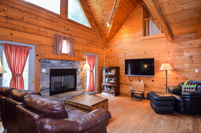 1060 Martha Ln, Gallatin, TN 37066