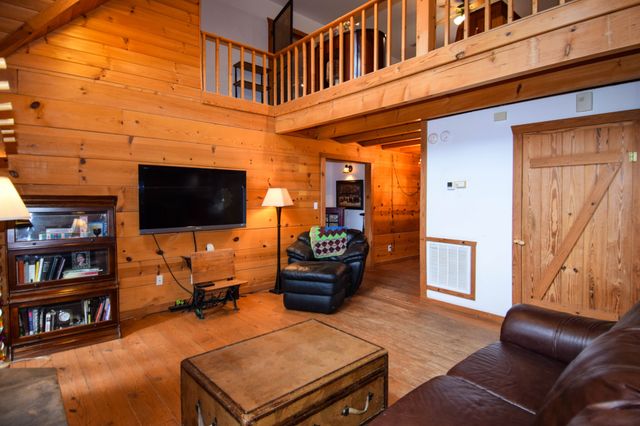 1060 Martha Ln, Gallatin, TN 37066