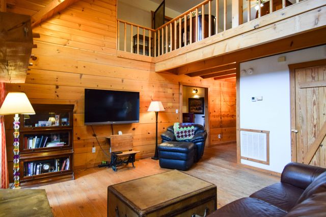 1060 Martha Ln, Gallatin, TN 37066