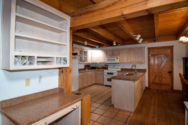 1060 Martha Ln, Gallatin, TN 37066