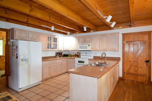 1060 Martha Ln, Gallatin, TN 37066
