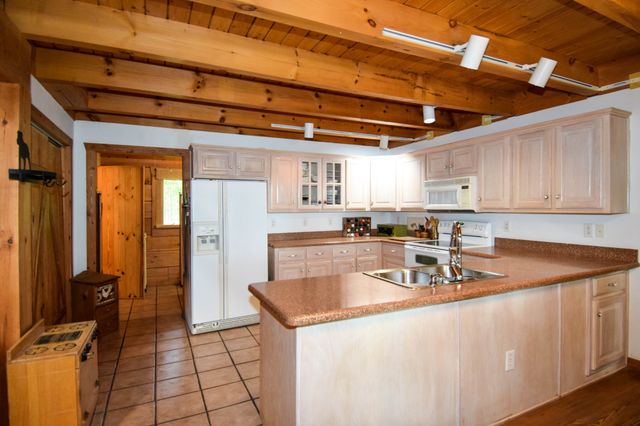 1060 Martha Ln, Gallatin, TN 37066