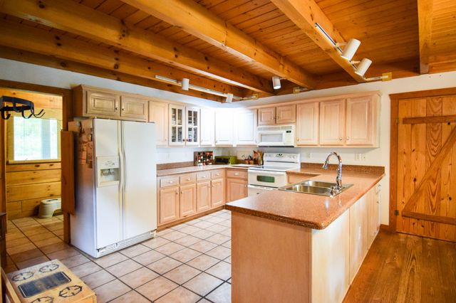 1060 Martha Ln, Gallatin, TN 37066