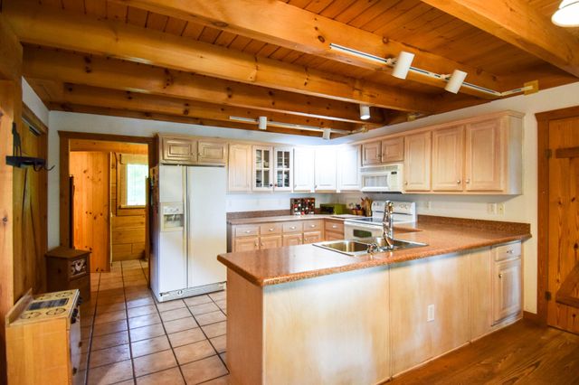 1060 Martha Ln, Gallatin, TN 37066