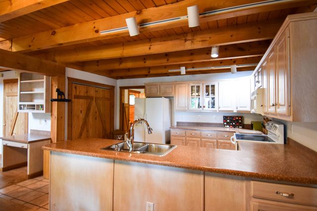 1060 Martha Ln, Gallatin, TN 37066