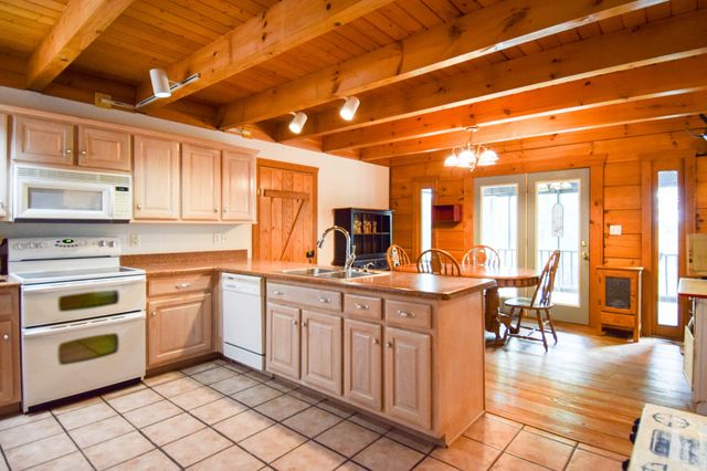 1060 Martha Ln, Gallatin, TN 37066