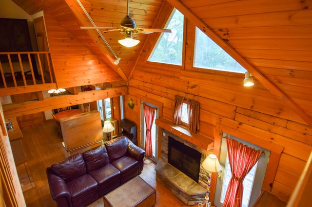 1060 Martha Ln, Gallatin, TN 37066